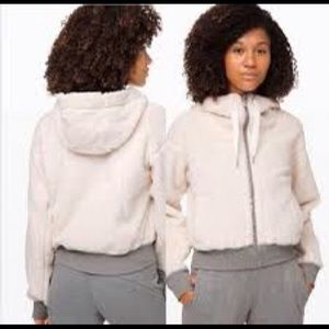 Lululemon Short and Sweet Sherpa Jacket sz Large